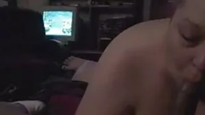 Филмът на дивана със съблазнителната Индика Монро от Bang Bros bezplatno porno klipove