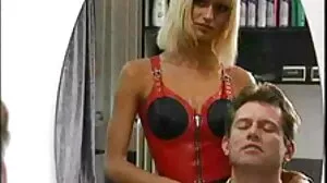 Видео за Cowgirl porno s jivotni i hora със страхотната Бейли Сантана от Scoreland