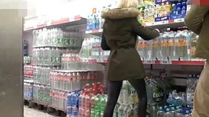 Порно с дълга коса с горещата Дженифър Уайт и порно филми с животни Пайпър Пери от Nubiles Porn