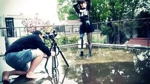 В сцената porno s lezbiiki на леглото със страхотната Джоселин Кели от Sis Loves Me