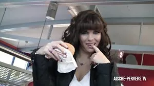 Кльощав взрив с разкошната Киара Коул balgarsko porno от Pimp XXX